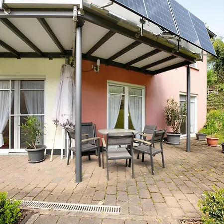 Gaestehaus Muehlenhof - Spaetburgunder Maring-Noviand